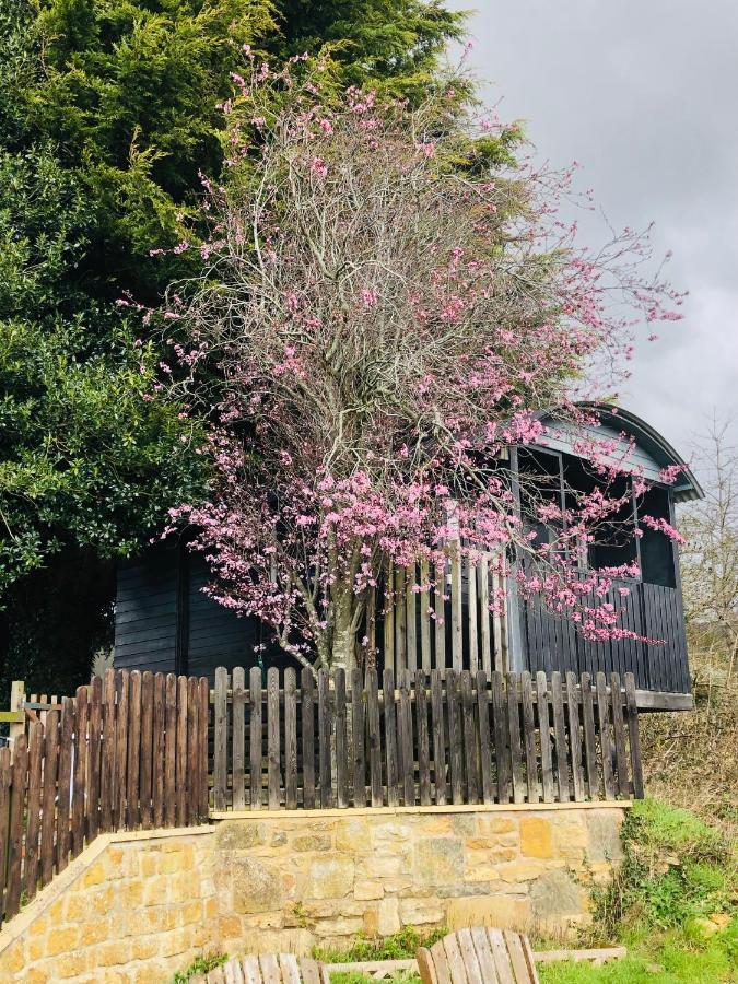 The Cherry Tree Gypsy Wagon Banbury Buitenkant foto